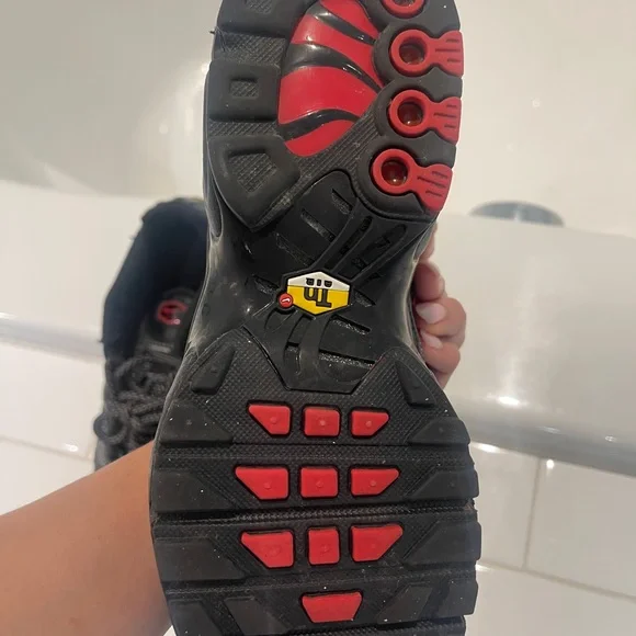 Nike Kids Black and Red Sneakers - Picture 3 of 5